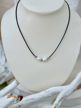 Load image into Gallery viewer, Solitaire-Petite Pearl
